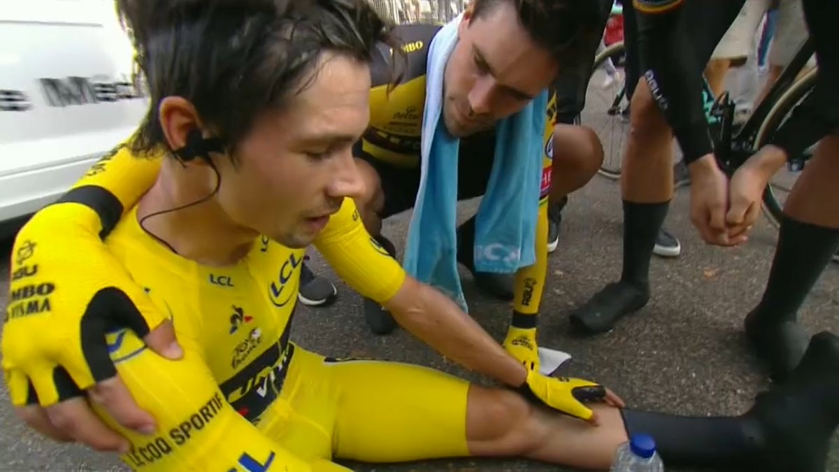 Sbs sport. Тур де Франс 2011 болельщик в зеленом доктор с иглой фото. Тур де Франс 2011 болельщик в зеленом доктор с иглой.