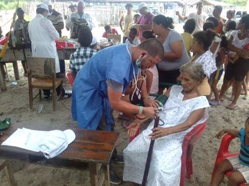Inpsasel_vzla's tweet photo. Felicitaciones al Contingente Médico #HenryReeve, en su aniversario 15, fundado por #Fidel. Los integrantes de las #BrigadasHenryReeve son defensores de la salud y la vida, demuestran la vocación humanista del  heroico pueblo cubano
 #CubaPorLaVida
 https://t.co/NwkNpDvh2l