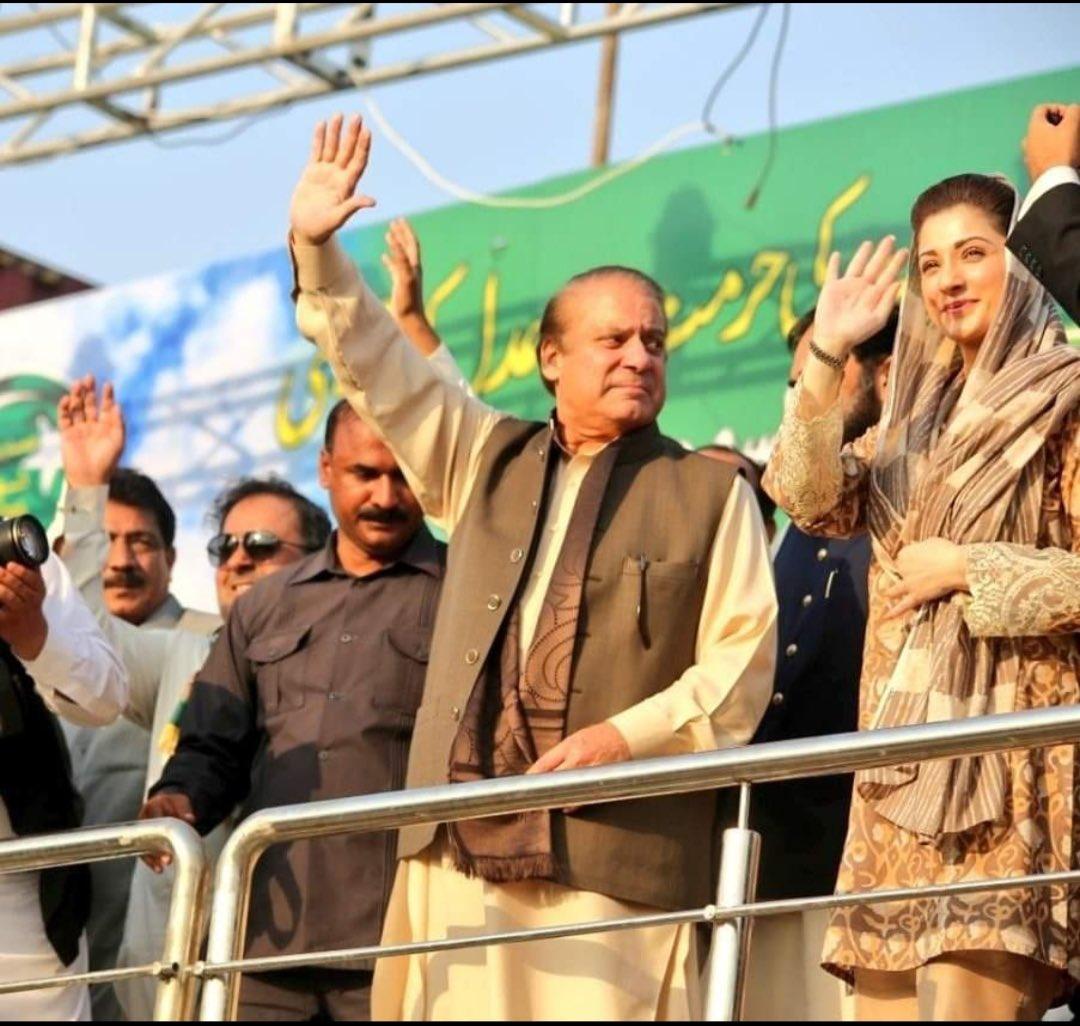 Mano_863's tweet photo. ہمارا انداز کچھ ایسا ہے ..
جب ہم بولتے ہیں تو برس جاتے ہیں
اور جب چپ رہتے ہیں تو.
لوگ ترس جاتے ہیں....❤
انداز بھی اک وہ بھی مسکراہٹ کے ساتھ ❤
#LionessIsBack
#TwitterWelcomesNawazSharif 
@MaryamNSharif 
@LaibaZia12 https://t.co/dYcCzEWnaD