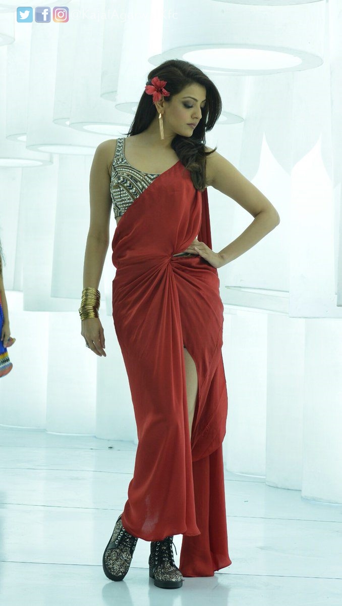 #goodnight frnds
#KhaidiNo150 movie @MsKajalAggarwal stills
#Actress #Kajal #KajalAggarwal #Icydoll https://t.co/5K0YtDz03C