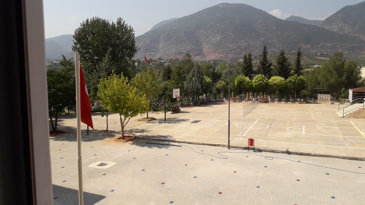 erkan6001's tweet photo. #okullarıgüvenleaçıyoruz İslahiye Yeşilyurt Şehit Süleyman Şen İlkokulu olarak biz hazırız. Sevgili öğrencilerimiz için tüm hazırlıklarımız tamamlandı. https://t.co/AnI9yclRQh