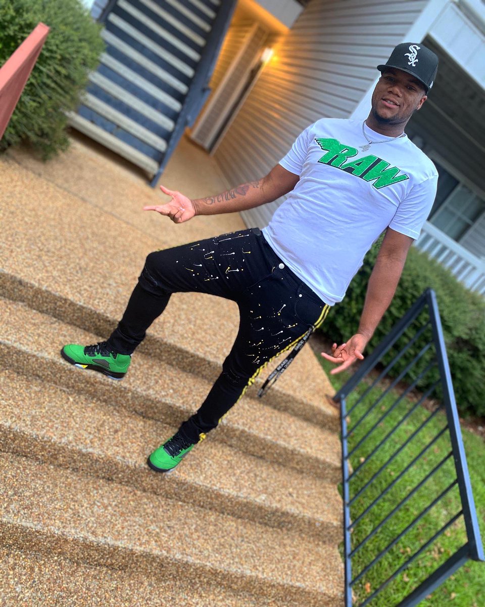 AThompson7_'s tweet photo. “Gotta Gift Fa Ya, Li’Top Called” 🥱💚 https://t.co/wHaKclXSBb