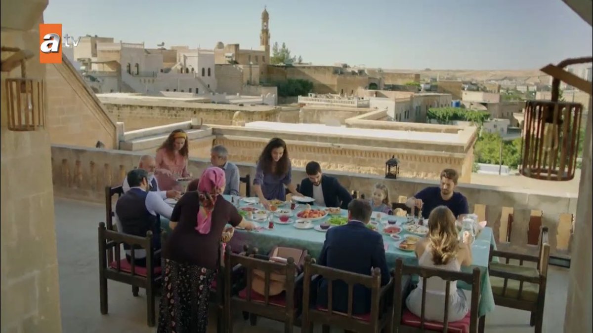 yes they are a big half-miserable family now and they will probably finish a meal for the first time in their lives  #Hercai
