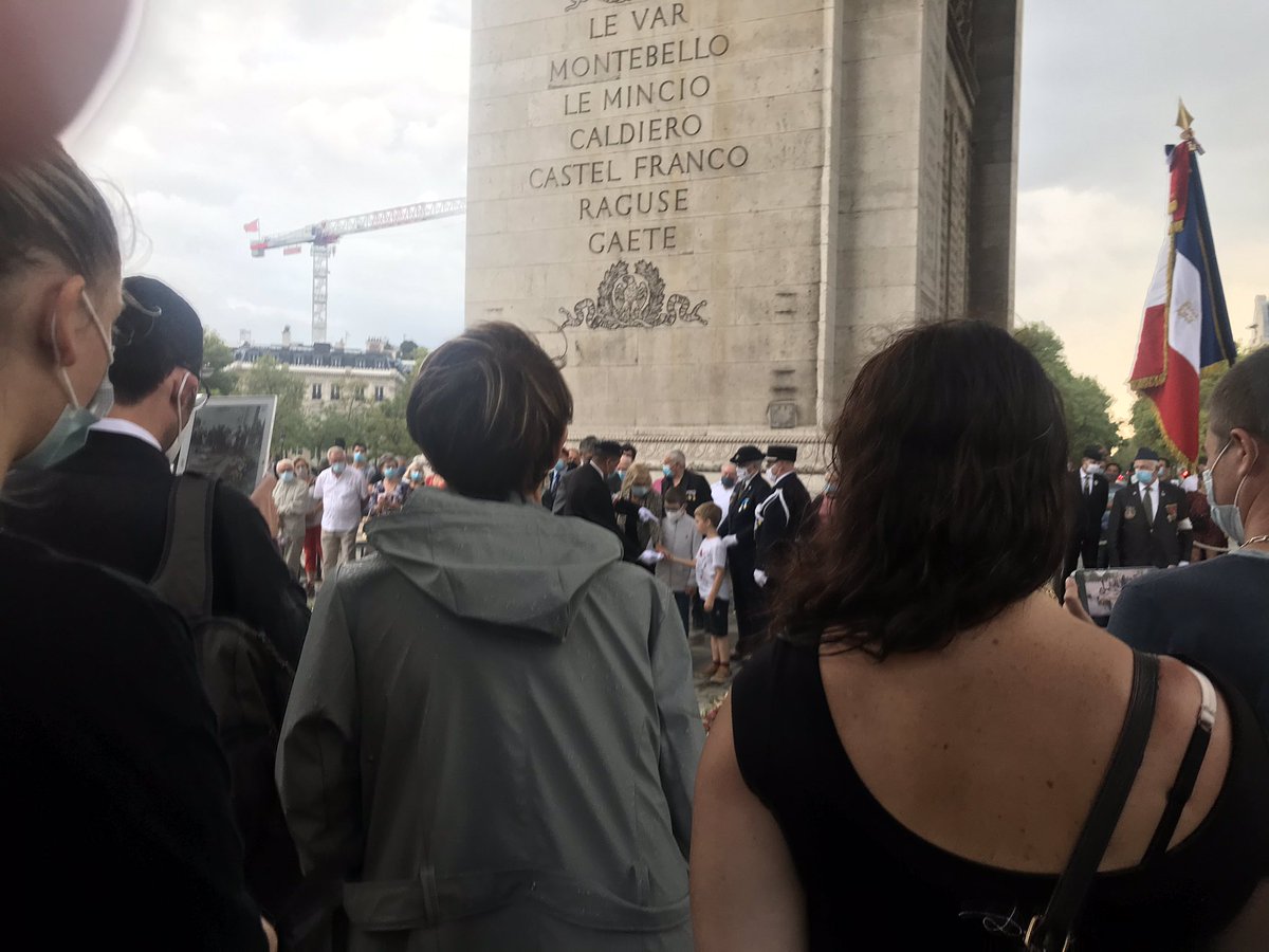 ElieJoussellin's tweet photo. En ce 19 septembre, l’#AFVT organisait une commémoration en souvenir des victimes des attentats. J’y étais pour représenter @ACORDEBARD. Pensée à toutes les victimes du terrorisme et, en ce qui concerne #Paris10, à celles du 13/11/2015 à l’angle des rues Bichat & Alibert. https://t.co/4WmuB2ZgID