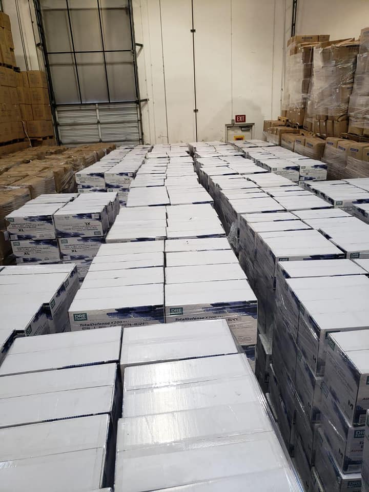 MedazoneMedical's tweet photo. Blue Medical #Nitrile #gloves IN STOCK $6.90/per box 100pcs FDA 510(K). #nitrile #nitrilegloves #nitrilegloves #workgloves #disposablegloves #rubbergloves #handgloves #latexglove #latexgloves #vinylgloves #medicalgloves #surgicalgloves  #examinationgloves #ppe https://t.co/ASJBNXkp2I