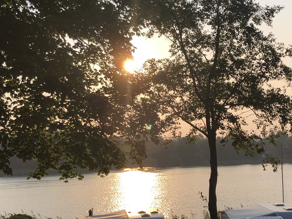 DanielaNoeske's tweet photo. Letztes Wochenende 🥰
#Fahrradtour für 3 Tage. Natürlich wieder mit #Camping 🥰
#campingworld #iloveCamping #Fahrradliebe #Fahrradworld #rideyorbike @andynoeske https://t.co/S7Vc2Q4bYx