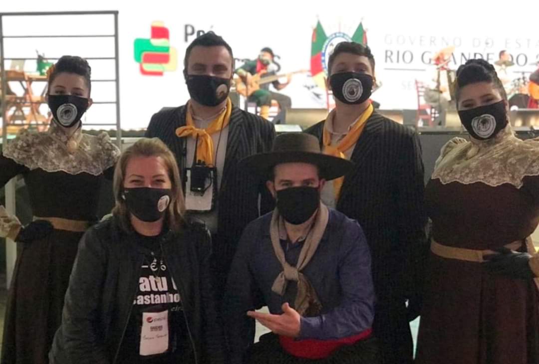cepecanoas's tweet photo. O DTG Tropeiros do Ouro Negro se apresenta nesse sábado e domingo na Semana Farroupilha de Porto Alegre 2020 Virtual – Universo Gaúcho.  Saiba mais em https://t.co/D3XfFa0nzE

#cepecanoas #sejasocio #tropeiros #semanafarroupilha https://t.co/EXlEAq6JtZ