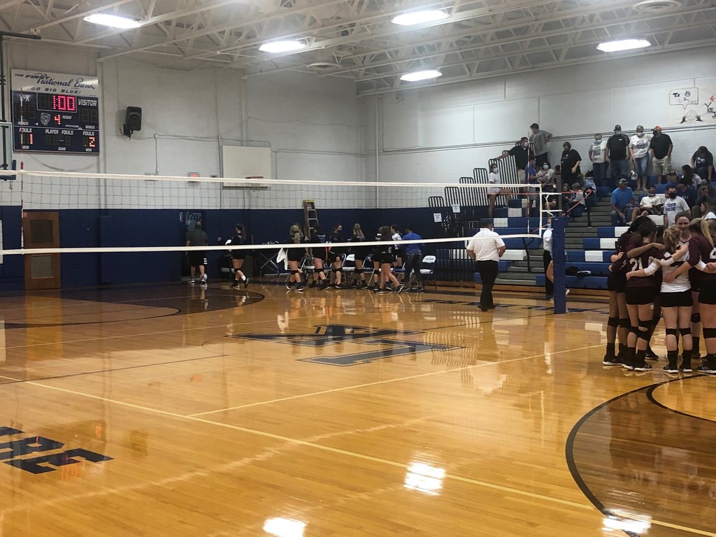 MaudTXISD's tweet photo. The Lady Cardinals improve to a 3-1 district record in volleyball after defeating Avery last night and LK today in 4 sets! These ladies are on a roll! Way to go Lady Cardinals! We are so proud of you! #MaudTXISD #WeStickTogether https://t.co/a8NR71g9Hs