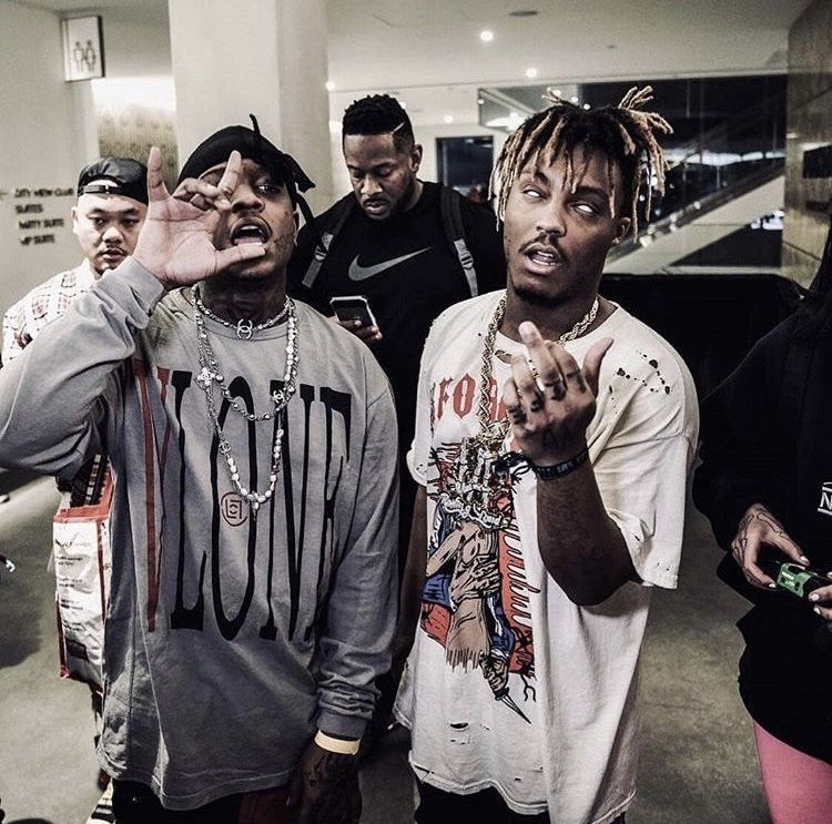 aaddictss's tweet photo. Ski &amp; Juice https://t.co/sF8b7AarSr