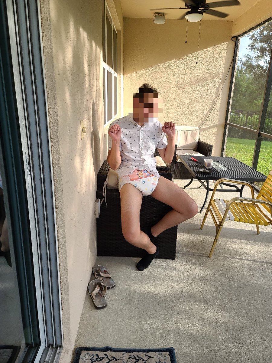 skipper_little's tweet photo. First day on the job fighting the Florida heat. @SogFather
#abdlcommunity #abdlmodel #tykables #abdl #diaper #diaperkink #diaperchange #floridaabdl #diaperedtravel #abdltravel https://t.co/hvYtD7QIuN