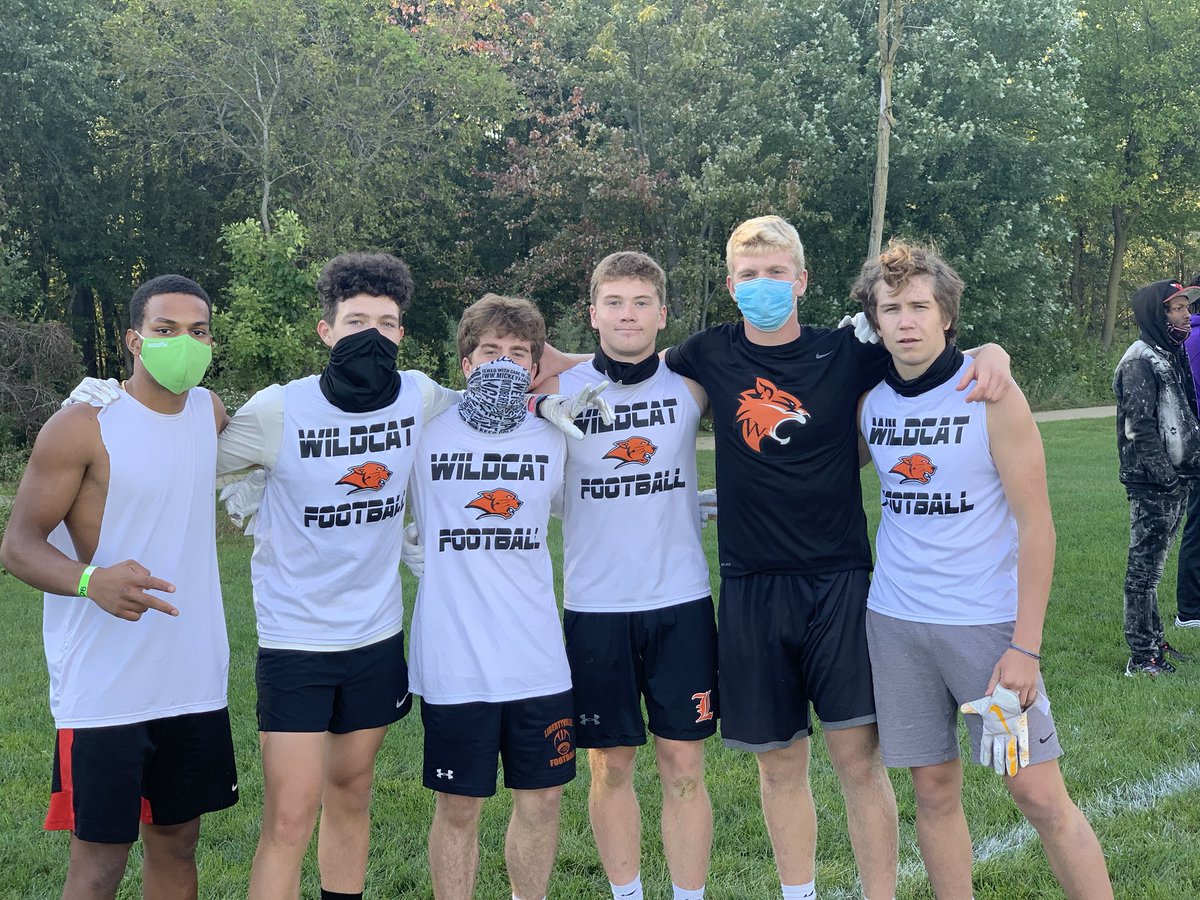 These kids from @LHSWildcatsVFB are out here putting on a show...