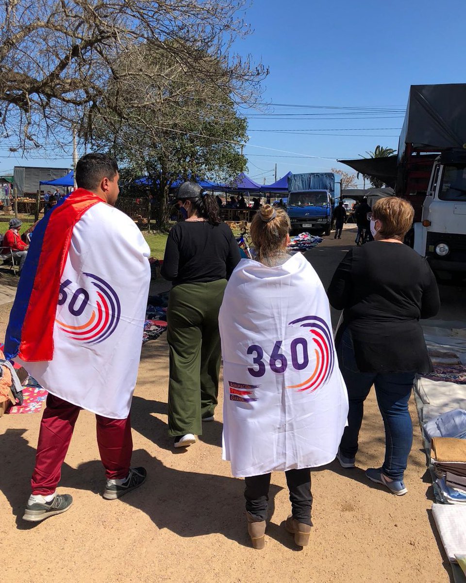 frentegrande360's tweet photo. A 9 días de las elecciones el equipo está más encendido que nunca 🤩💪🏼
Siempre respetando las medidas sanitarias 😷🦠 salimos a repartir listas.
El 27 vota #Lista360 con @OrsiYamandu Intendente, porque #OrsiSosVos #OrsiEs360 https://t.co/xqKkBgmRAi