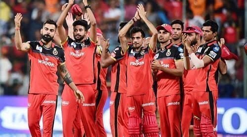 YageshInsights's tweet photo. @mipaltan Bowling unit be like. Without #malinga 
#IPL2020 #CSKvMI #MIvCSK #bringbackmalinga https://t.co/vMjaWbt5PZ