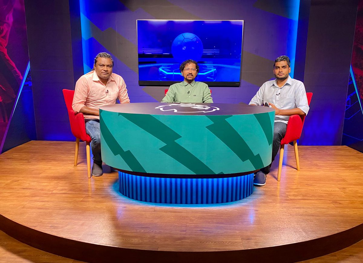 ICEPL100's tweet photo. We are bringing tonight's Arsenal vs West Ham match with Coach Suzain and Sobah with our host Hafsy!
#ICEPL #CH100HD #ARSWHU https://t.co/tji7YUpajK