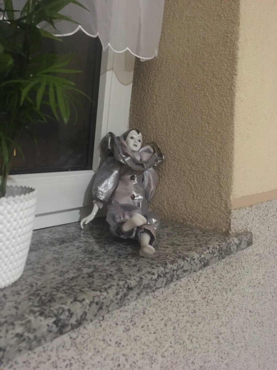 I’m watching you, bitch