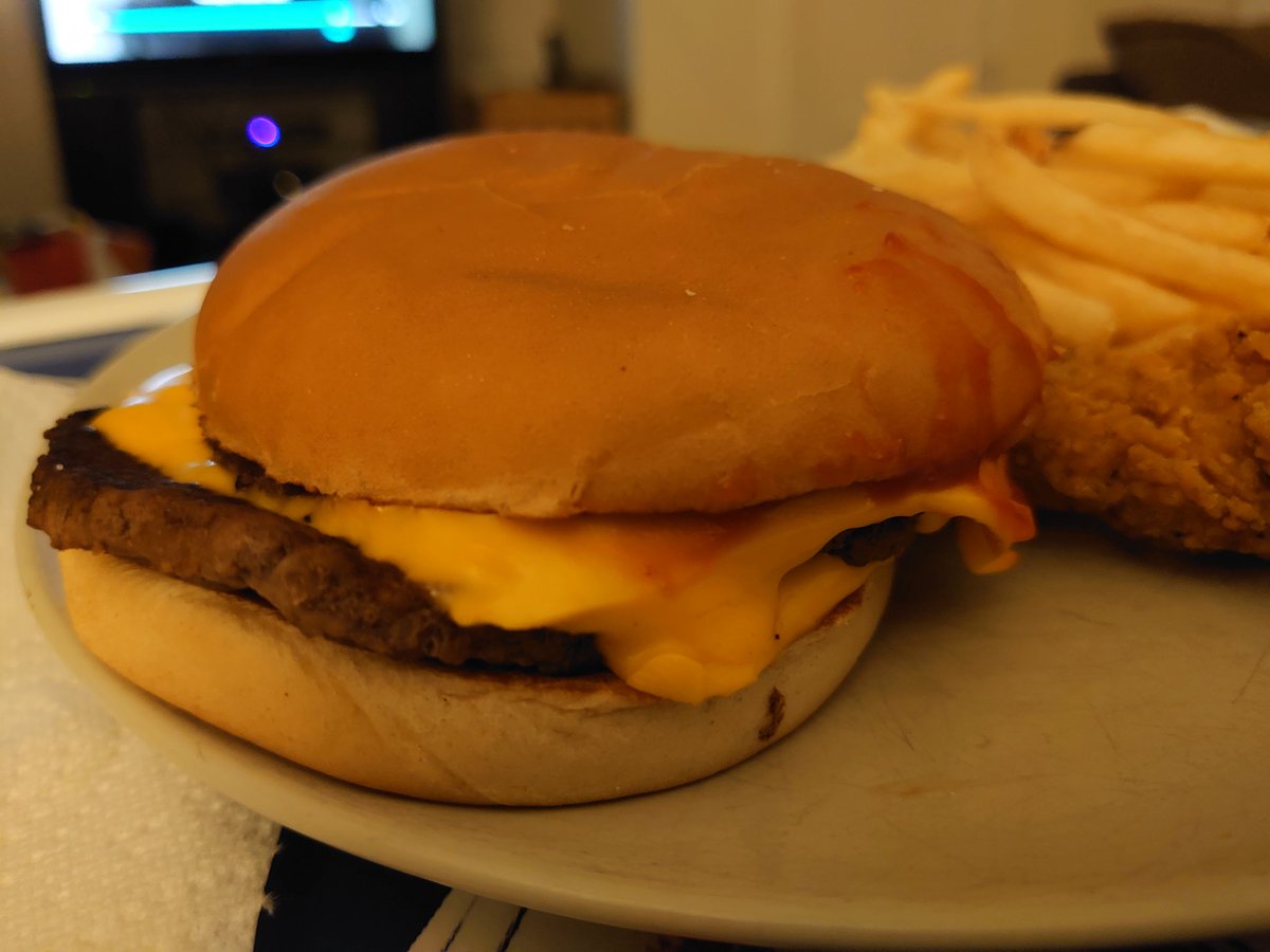 Not the 5 * expected result for the new triple burger <a href="/McDonaldsUK/">McDonald's UK</a>