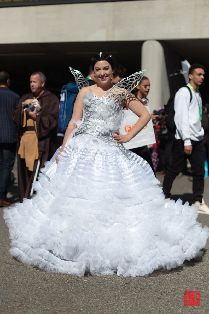 FoodAndCosplay's tweet photo. "Any last advice?" #KatnissEverdeen / #TheHungerGames
Cosplay by CaityStellaCosplay (IG)
Photos by @FoodAndCosplay
Taken at @NY_Comic_Con 2019
#cosplay #hungergamescosplay #catchingfire #katnisseverdeencosplay #katnisscosplay #katnissweddingdress https://t.co/18qNzihofj