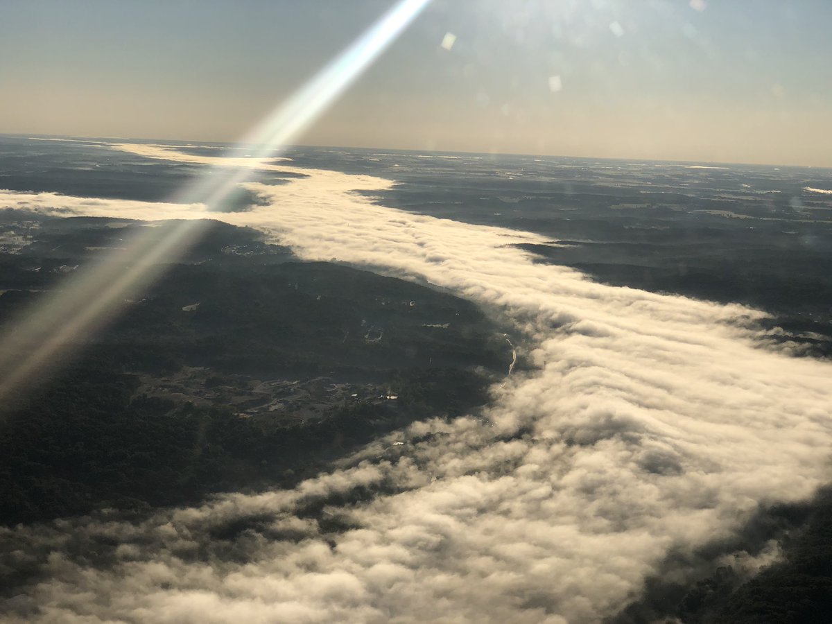 MovieITGuy's tweet photo. Beautiful morning for a cadet orientation flight. #CivilAirPatrol #GoFlyCAP https://t.co/091LgIYC9y