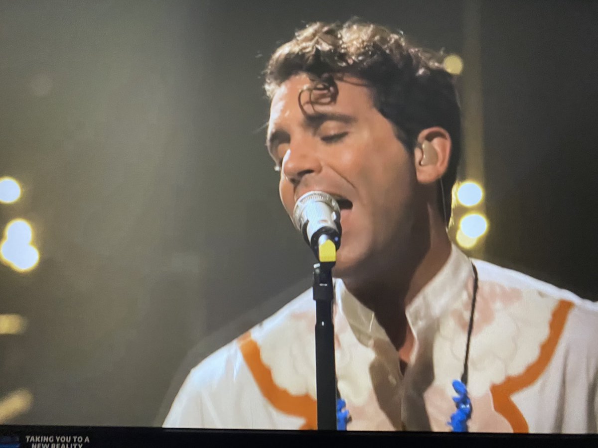 MIKA_Lebanon's tweet photo. Streaming now #ilovebeirut #MikaIloveBeirut @mikasounds https://t.co/W0aATcawFi