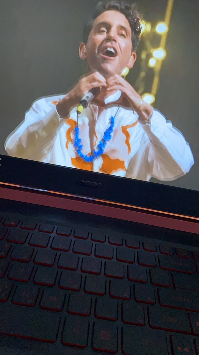 MIKA_Lebanon's tweet photo. Streaming now #ilovebeirut #MikaIloveBeirut @mikasounds https://t.co/W0aATcawFi