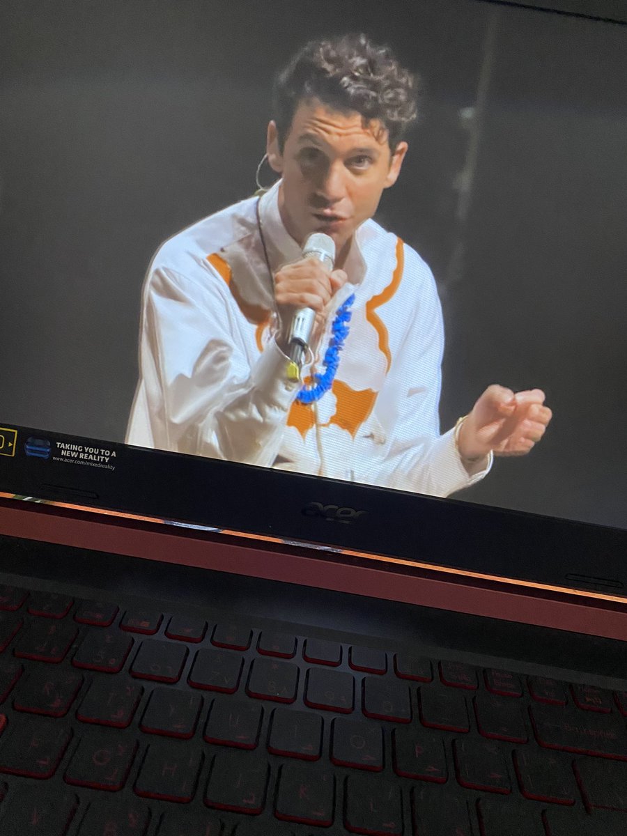 MIKA_Lebanon's tweet photo. Streaming now #ilovebeirut #MikaIloveBeirut @mikasounds https://t.co/W0aATcawFi
