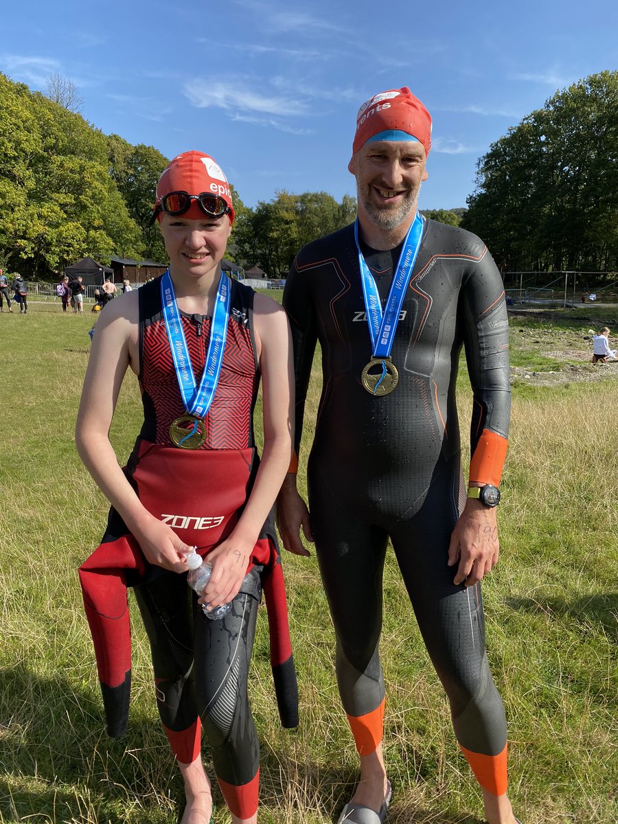 lford_louise's tweet photo. Sunny (but windy/choppy) morning for the Windermere 1 mile swim 👏👏 #welldone @BenJ_swimmer @bsm2dj #openwaterswimming #lakedistrict @Zone3official @EpicEventsLTD https://t.co/FshRyHYYIX