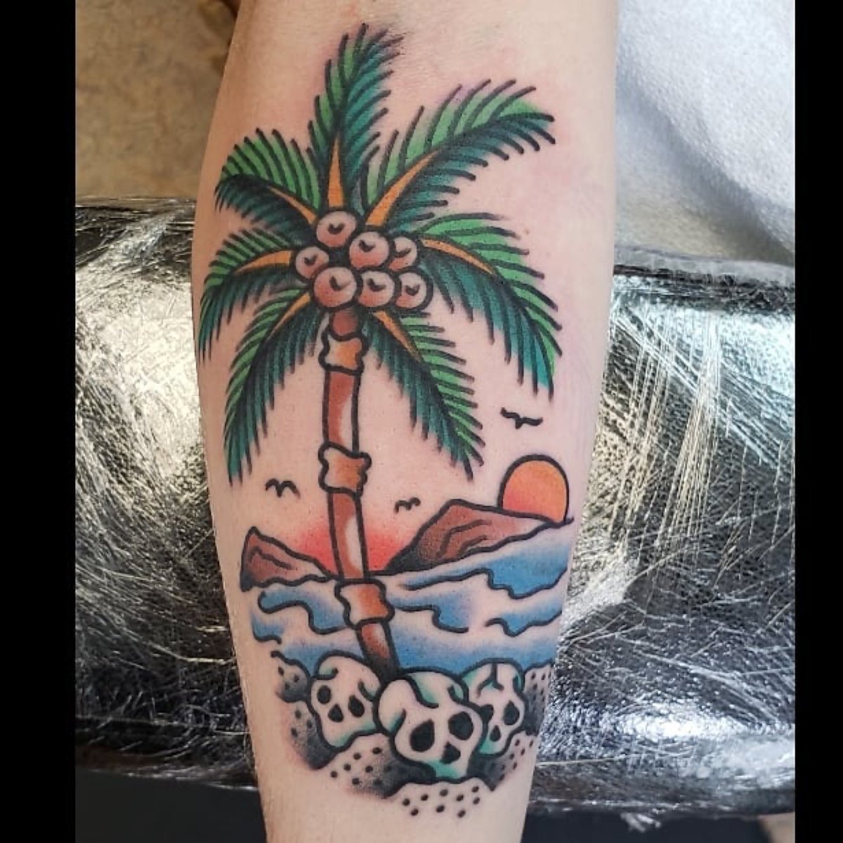 StudioEvolveLLC's tweet photo. Tattoo by Rich Verville. @vervilliantattoos
・・・
Thanks again @needforsteve for gettin cool tats! As always pigments from @chromatattooink #☯️yanggang☯️ #traditionaltattoo #tattoos #chromatattooink #beach #skulls #palmtrees #vabeach #bold #getmoretattoos #unknownartist https://t.co/m8SEEXgYAp