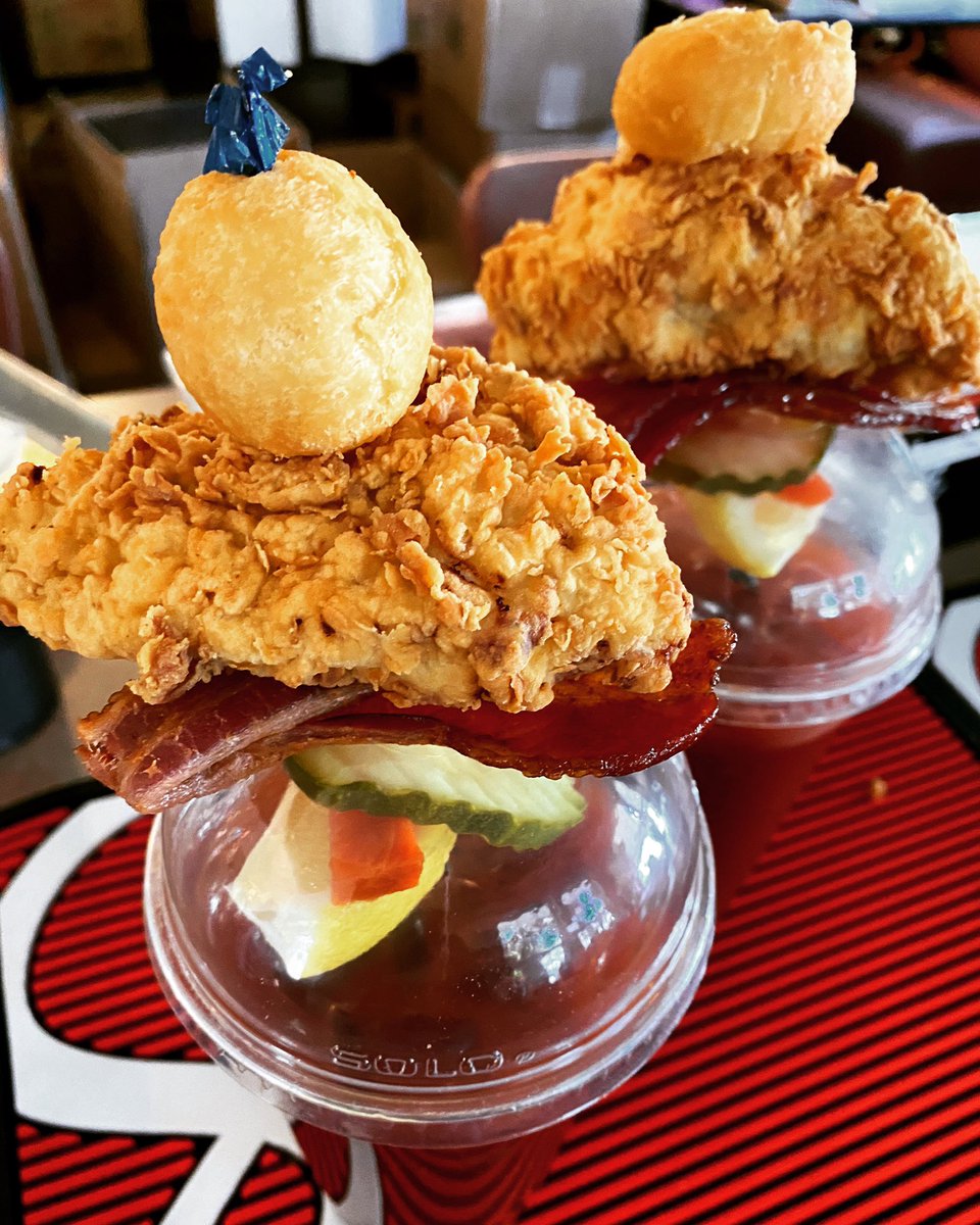 TillysChickn's tweet photo. Saturday’s (and Sunday’s) are for BIG BOOTS MARYS - our take on a Bloody Mary 😍 serving these beauties til 4pm today and tomorrow (PICK UP ONLY) made with Loyal Nine Vodka or Redemption Rye Whiskey! 

Order online for pick up or delivery or order at the window! 

#rhodeisland https://t.co/AFK5zoJ0dY