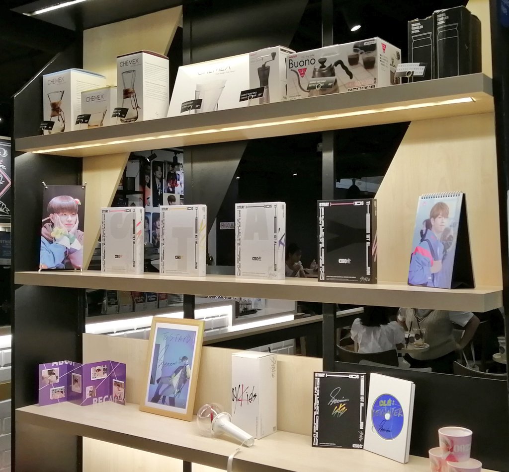dreamyylix's tweet photo. thank you admins for organising this event!! really appreciate it :))
@elixir0922 #elixir0922
#HappySeungminDay in advance!! 🎂 https://t.co/eI6KQCrHE4