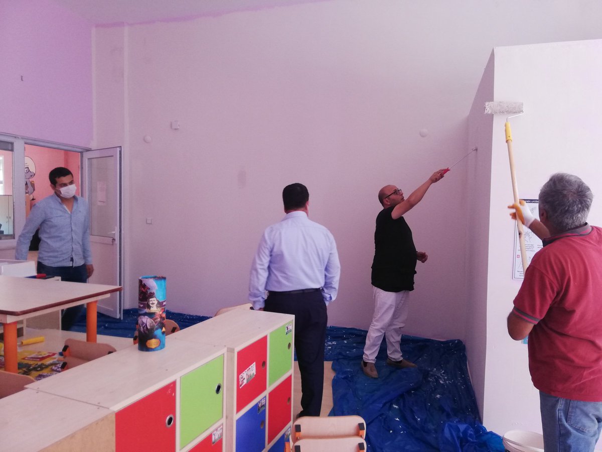 Eğitim-Öğretim yüz yüze başlıyor. Okullara çocuk kahkahaları ile yeniden hayat buluyor.  #okullarıgüvenleaçıyoruz