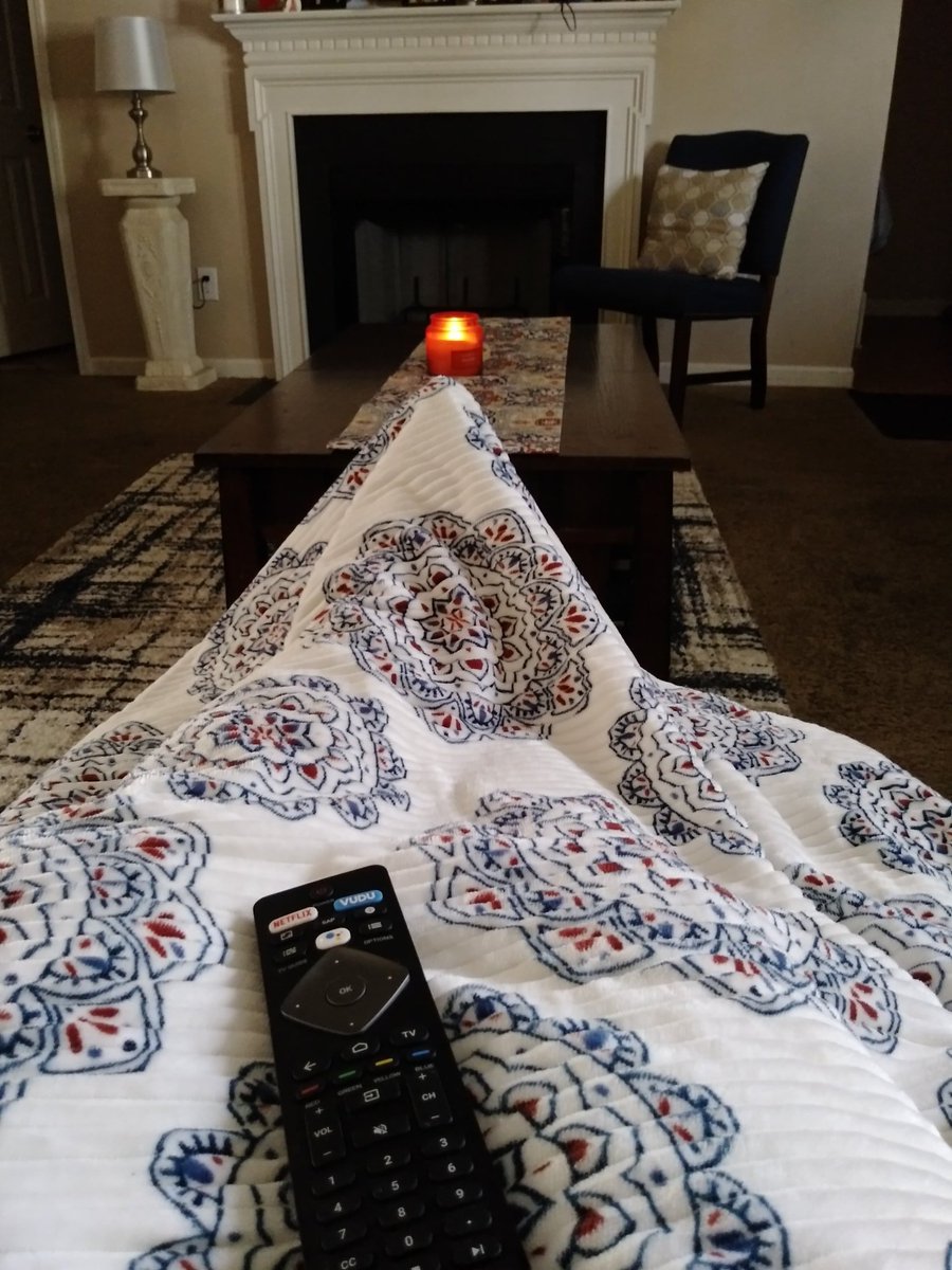 MinisterJLEvans's tweet photo. It feels great to have nothing to do today! Christmas movies on deck!!! #relax #chill #LiveLoveLaugh #followme #southerngirl #followme #forward https://t.co/e4chOKIGDv