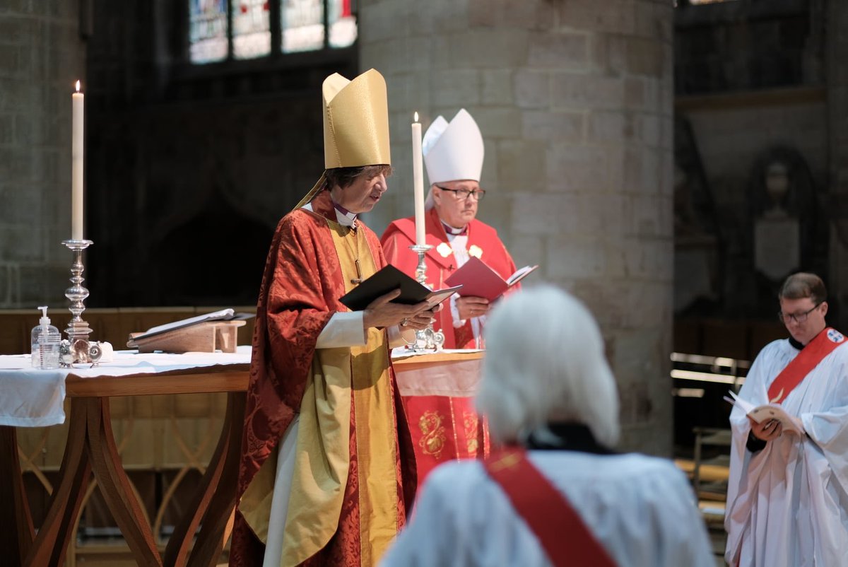 BishGloucester's tweet photo. Joyous to ordain 9 new deacons today @GlosDioc in 2 services @GlosCathedral. 5 more deacons to be ordained tomorrow & 9 priests. Good news for @churchofengland & our world. #HopeOfChrist #Thanksgiving #ForSuchATimeAsThis https://t.co/JV0lclpQNd