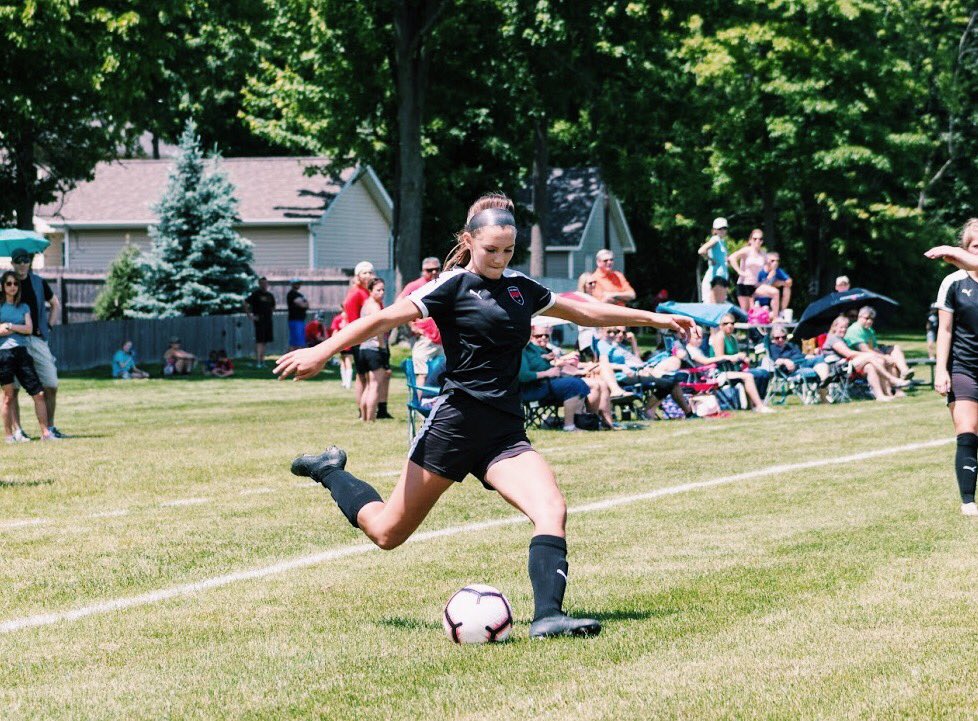 ashlyn_fuller31's tweet photo. So blessed and excited to announce that I have verbally committed to play D1 soccer at Bellarmine University. A special thanks to all my coaches, teammates, friends, family, and ultimately God for helping me get here. Go Knights! #ASUN https://t.co/eqExRzVTxt