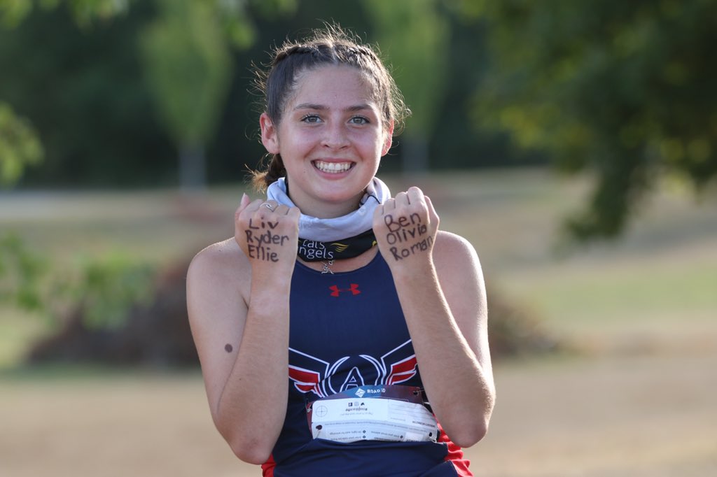 This girl!!!  #beboldgogold  Running each race this season for Kids with Cancer. Please donate much needed funds to research!   We need a cure!  beboldgogoldchallenge.eventlify.com/fundraising/te….  #cancersurvivor #morethan4
#GoGold <a href="/CalsAngels/">Cal's Angels</a> <a href="/LurieChildrens/">Lurie Children's</a>