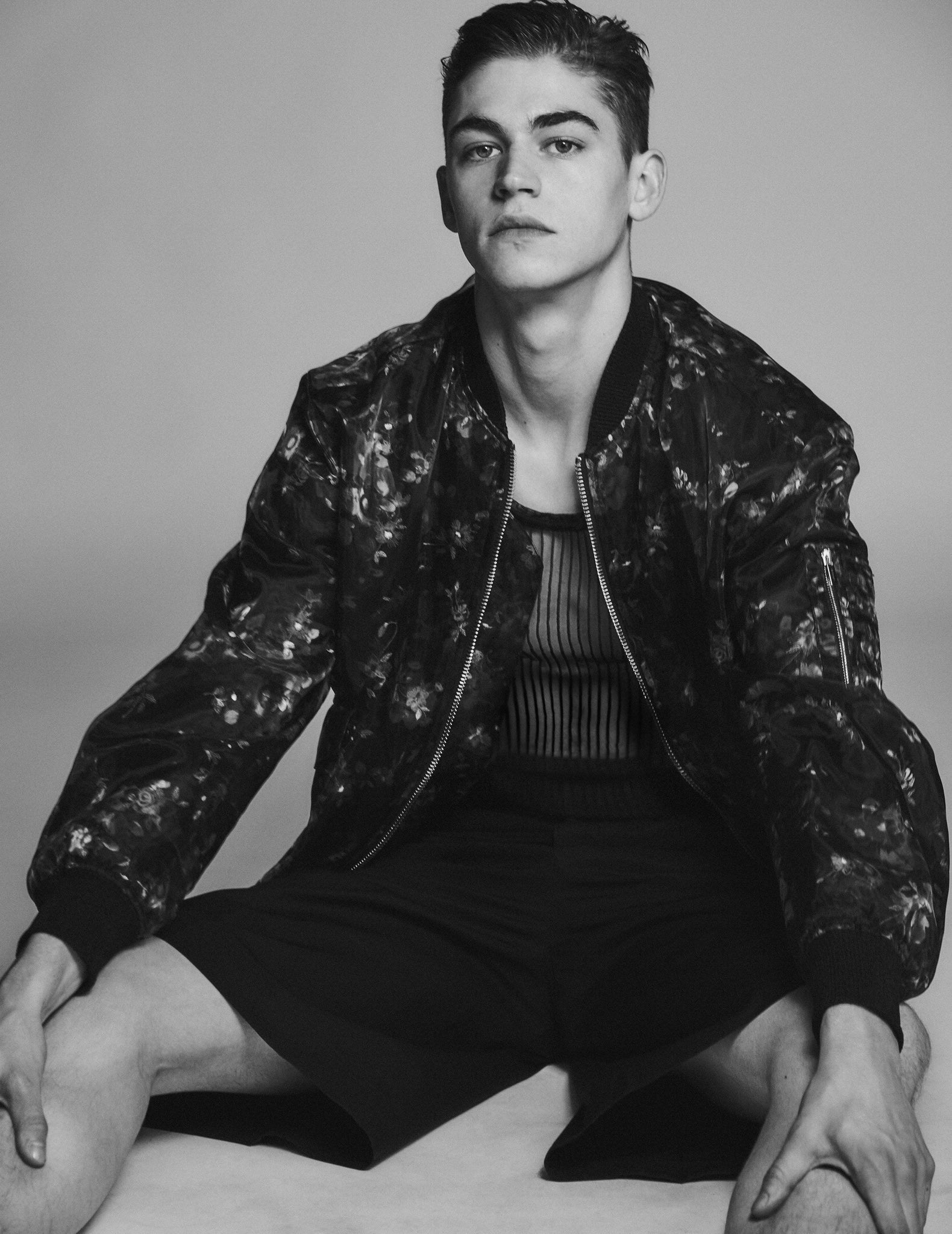 Hero Fiennes Tiffin My Mother Gave Me Birth But These Pictures Of Hero Fiennes Tiffin Give Me Life T Co V7ivaso2n6 Twitter
