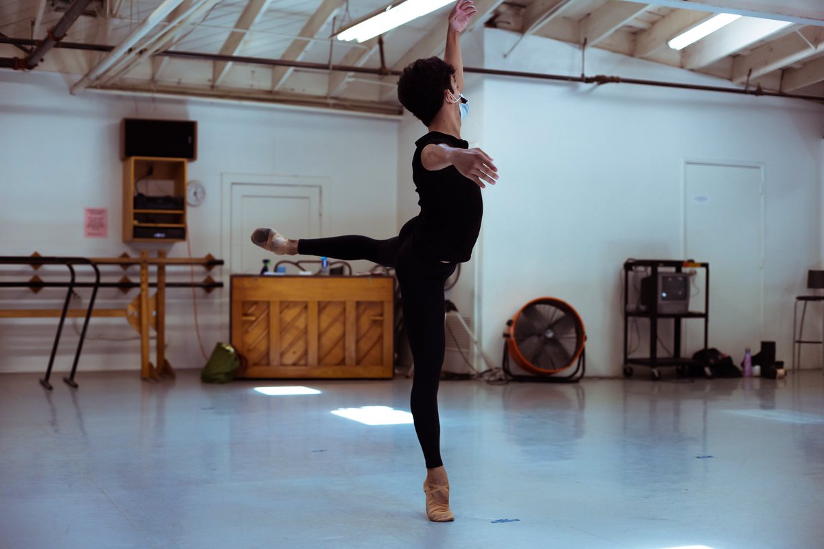 CityBalletSD's tweet photo. MOVING FORWARD // City Ballet dancers, like Principal Lucas Ataide, are thankful to be back doing what they love on this year’s #NationalDanceDay. After months of ballet classes in kitchens &amp; living rooms, a day spent in the studio is appreciated like never before. https://t.co/UOCN9docuf
