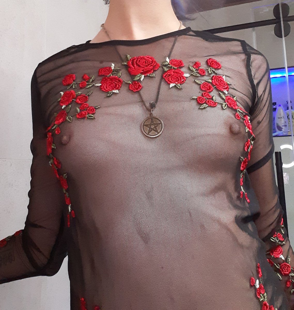 Dinasty_chan's tweet photo. Do you like my tits? Do you want to see more? :3 check me out on my OF!🖤 Link in bio 🥺

#seethru #smalltits #flowerdress #goth #gothgirl #mullet #onlyfans #onlyfansgirl #nsfw #SaturdayVibes #free https://t.co/9YIfXazRqT