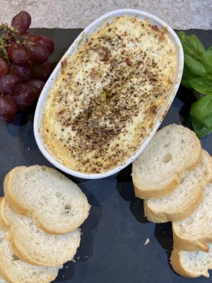 Simpleceleb's tweet image. Something different to add to your simple celebration appetizer collection.  Warm, creamy cheese spread on top of a slice of baguette - delicious!

Baked Ricotta

1 1/2 cup ricotta cheese1/4 cup sundried tomatoes (chopped)1/4 tsp kosher salt1/2 thesimplecelebration.com/2020/08/baked-…
