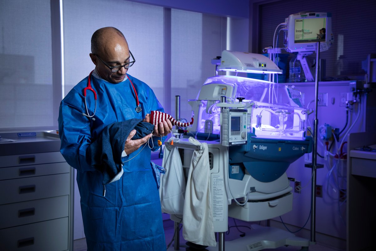 “We are the only ones doing this kind of stem cell research in Canada.” 

Dr. Thébaud and his team are testing the feasibility and safety of stem cell treatment on premature babies with lung disease. Find out more: bit.ly/35PvHpp