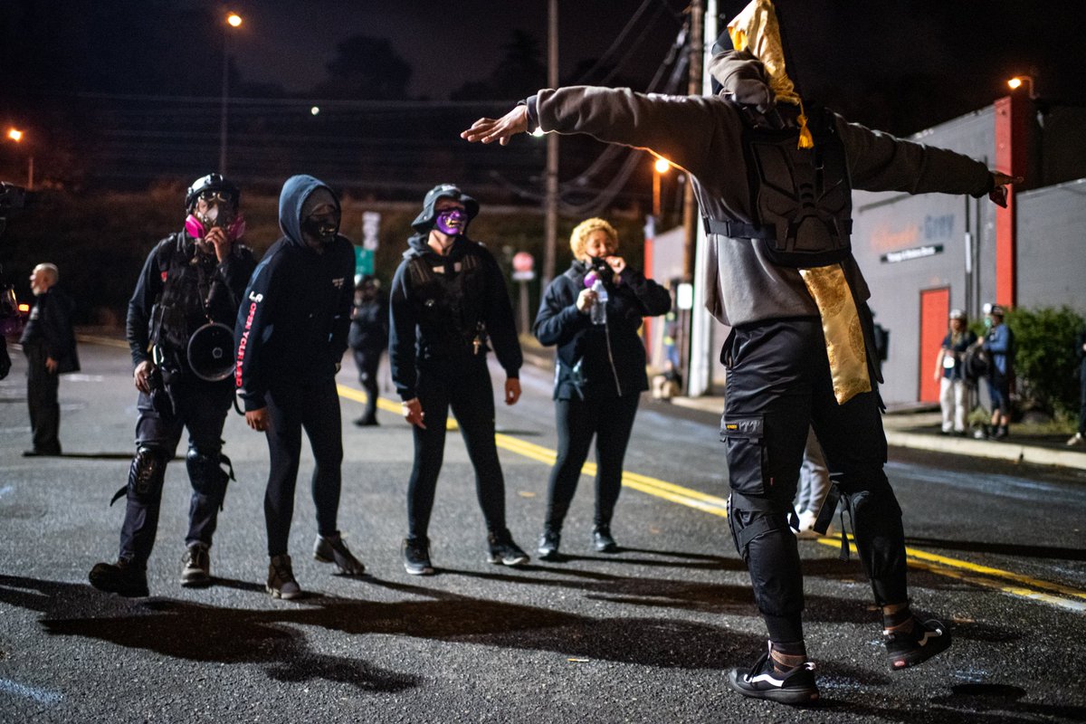 Dancing in the street triggered targeted arrests from federal agents and PPB also initiated another arrest of  @2lesslegs.