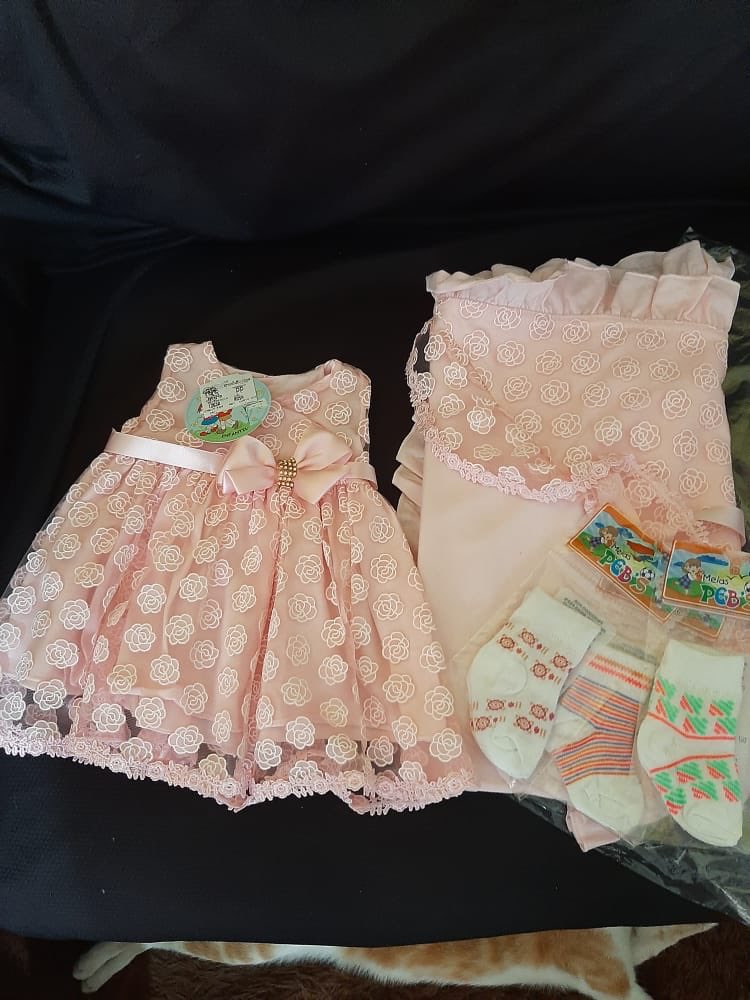Michellebyon2's tweet photo. Presentinho da titia Índia @indianessa20 😍💕✨ babando no look da minha filha #Pyetra ❤️ameiii amiga obrigada 💕👌🏽 https://t.co/YMV4Nunc1P