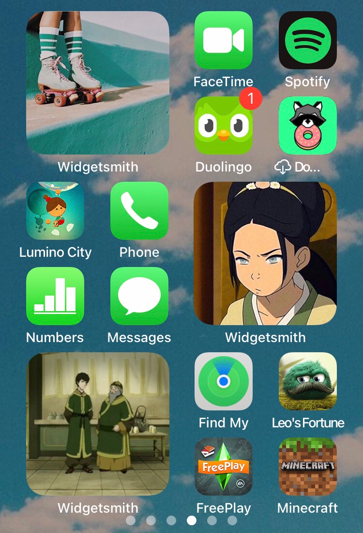 ElsReid's tweet photo. since everyone is sharing their ios 14 home screens
these are mine :) https://t.co/hlmFjEAA39