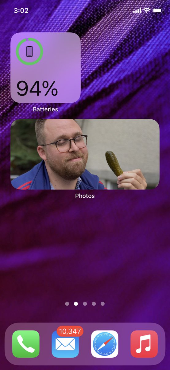 alliembench's tweet photo. Honestly my home screen is everything it needs to be now #iOS14 https://t.co/JkIoxQSKL7
