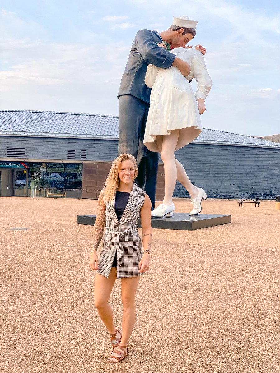 mel_haslam23's tweet photo. A tour of my own Dockyard ♥️
•
Steeped in history with the new class Aircraft Carriers berthed up and the infamous Greta Friedman kiss that has been viewed around the world ⚓️
@RoyalNavy 
#lifewithoutlimits #ajoblikenoother #proudtoserve #myservice #mycountry #royalnavy https://t.co/gTLjo3PYAe