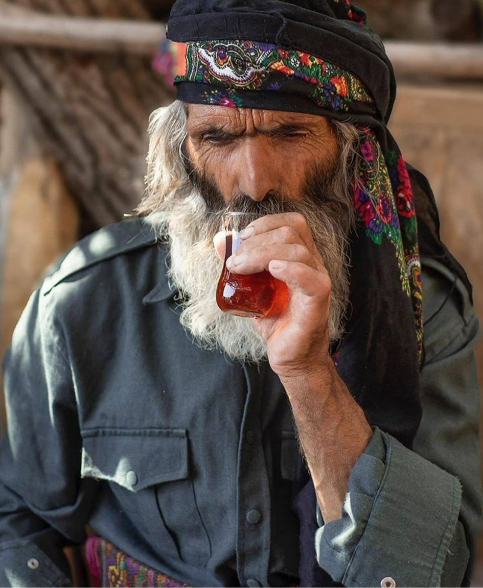 #coronavirus Yasak,
ceza,
mazlumiyet.
Kaçış,
gurbet,
Kimsesizlik,
 çaresizlik,
ve kahrolası bir kader...
Maceramızın özeti budur..! 

 Mehmed Uzun