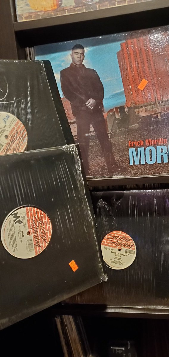 TNECFMU's tweet photo. Tonight 7:30pm #covidsessions explore @strictlyrhythm tracks by artists George Morel and Eric Morillo #riperickmorillo and more #90shouse gems on https://t.co/Ifnj43DiiH #SOULFULHOUSE #radioshow #mixshow #housemusic #housemix #djmix #classichouse #deephouse #CFMU_EXIT https://t.co/2vvf9DKgB2