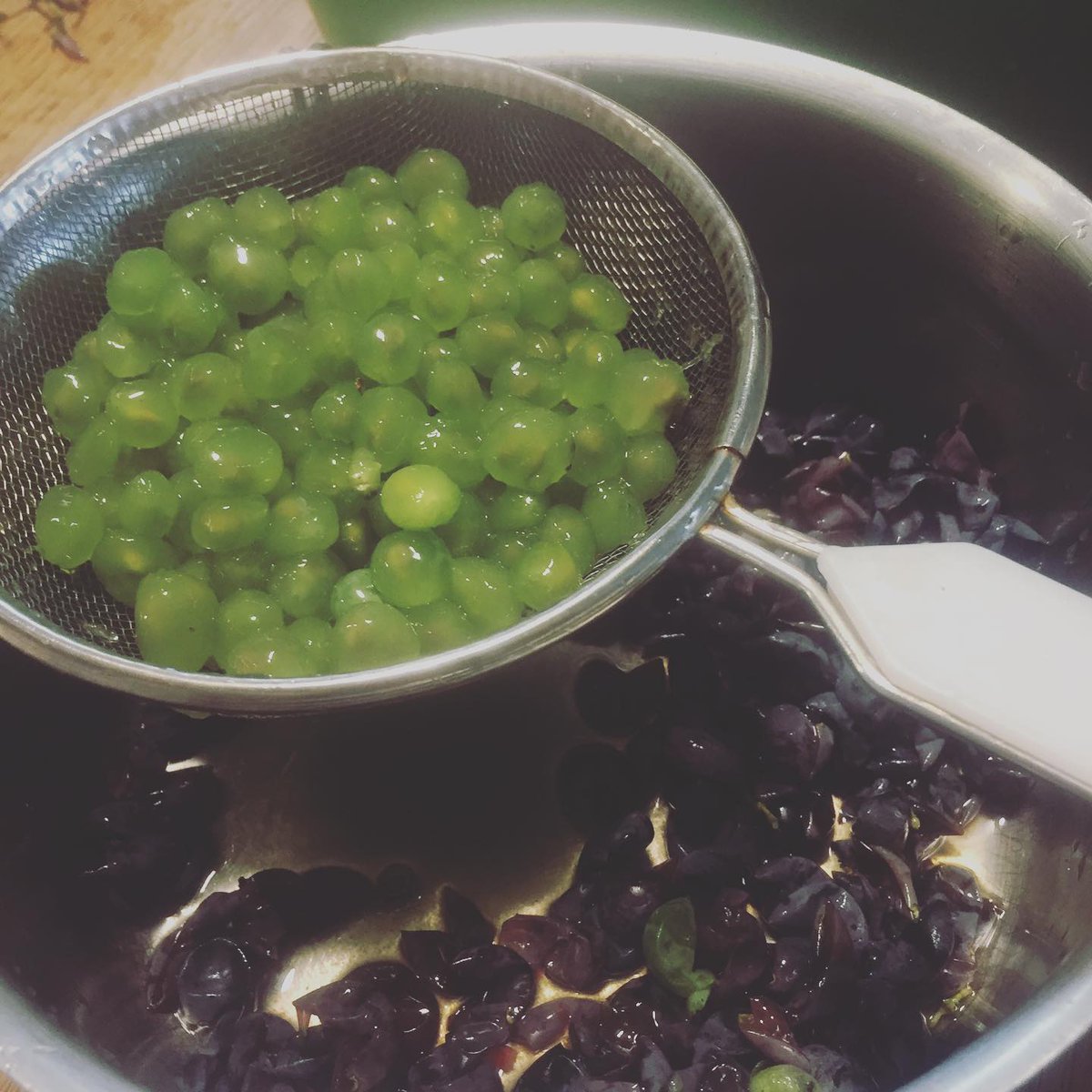 MillpondAcademy's tweet photo. It was a GRAPE day at school! Making jam with homegrown grapes is a fun and easy way to #learninthekitchen https://t.co/juqcAFlSoX