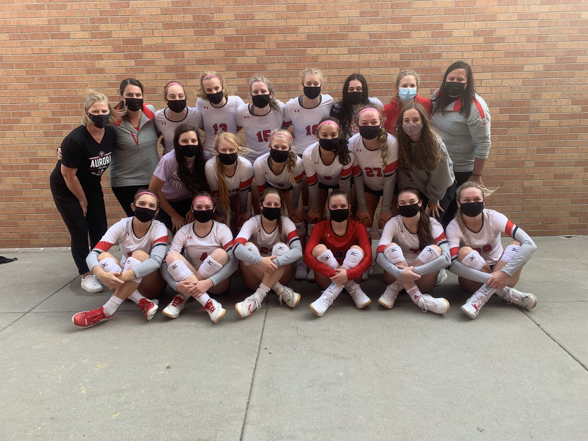 This group of girls finished the weekend going 5-1 at the Harvest Festival Volleyball Invitational in Gothenburg! A big thanks for Gothenburg for hosting this event and for the high levels of competition! We’ll wait to hear what place we received after the last round of games!