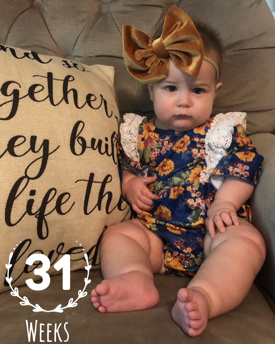 BethanyITC's tweet photo. Faces of Piper at 31 weeks
#happyfallyall #mustardandvelvet
#kneesocksbuttonsbows🌻
#twoteeth🦷🦷 #facesfordays #smilesformiles #fluffyhairdontcare
We L😍VE our velvet bows Biggies & Piggies!! https://t.co/U82LnHgyFG
