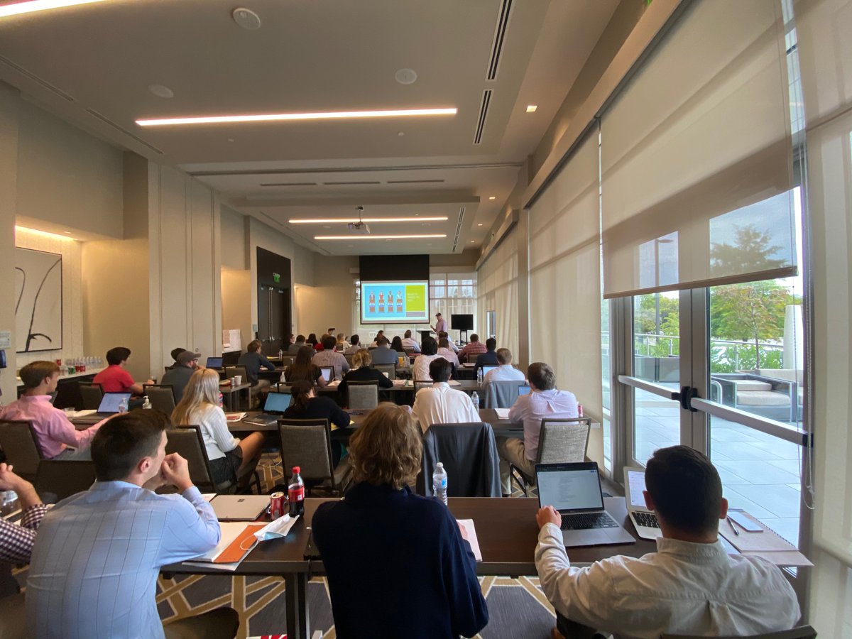 Today we hosted a campaign school with #TeamHagerty to train up volunteers from campaigns across the state. Lots of young talent in this room!